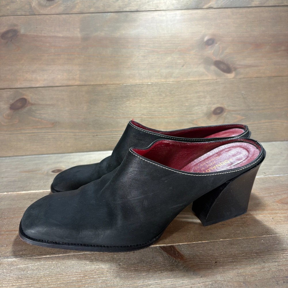 Donald J Pliner Womens size 9.5 shoes Black Leather Slip On Block Heel Mules